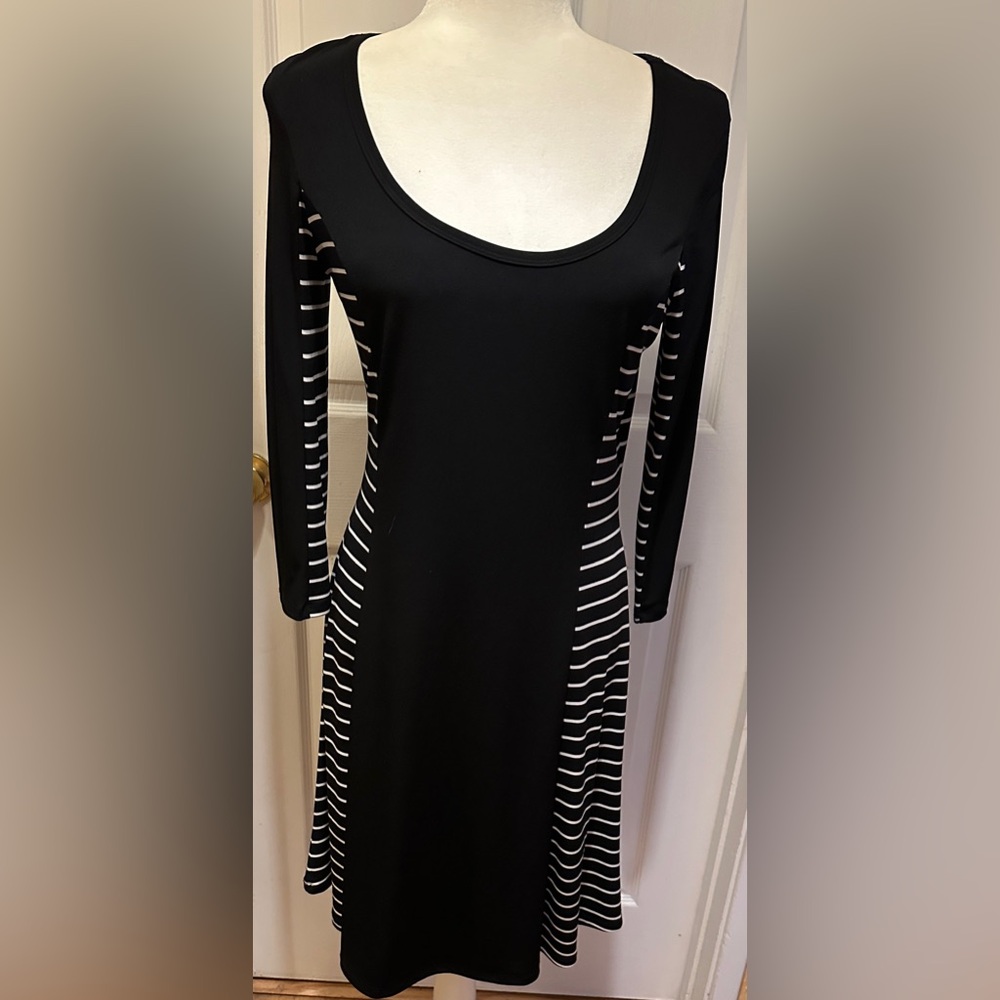 Calvin Klein Dress Black White Sheath 3/4 Sleeves Size 8